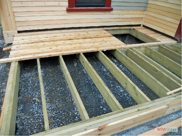 22-applying-decking
